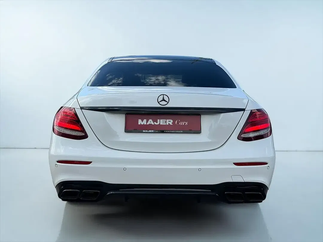 Mercedes-Benz E 200 - Thumbnail 9