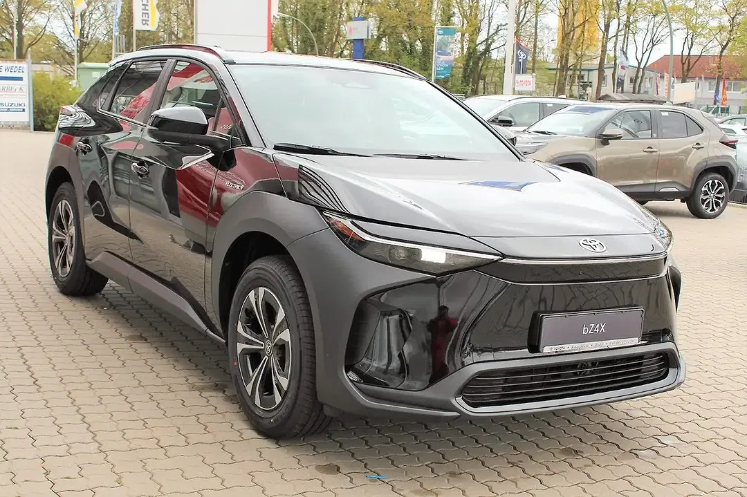 Toyota bZ4X - Thumbnail 8