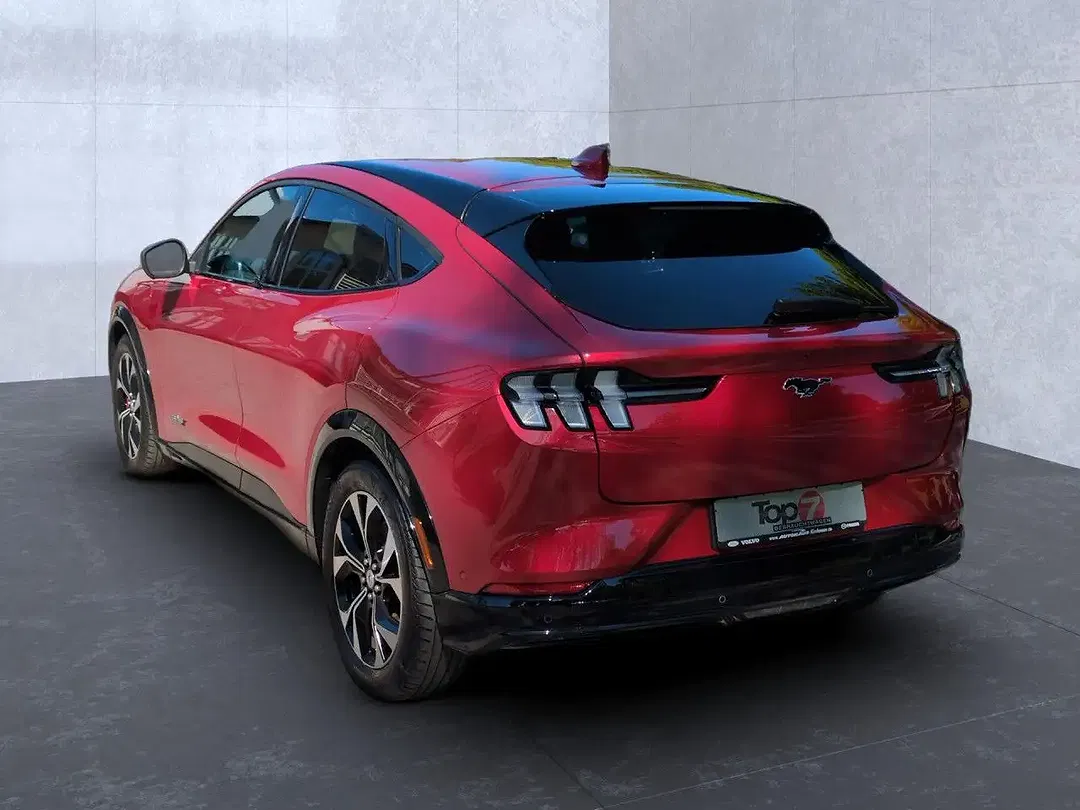 Ford Mustang - Thumbnail 2