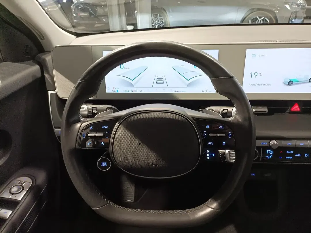 Hyundai IONIQ 5 - Thumbnail 10