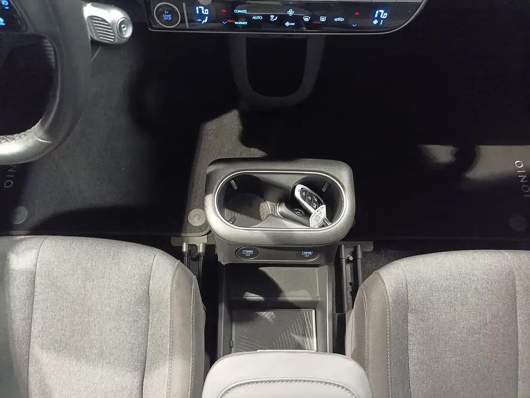Hyundai IONIQ 5 - Thumbnail 13