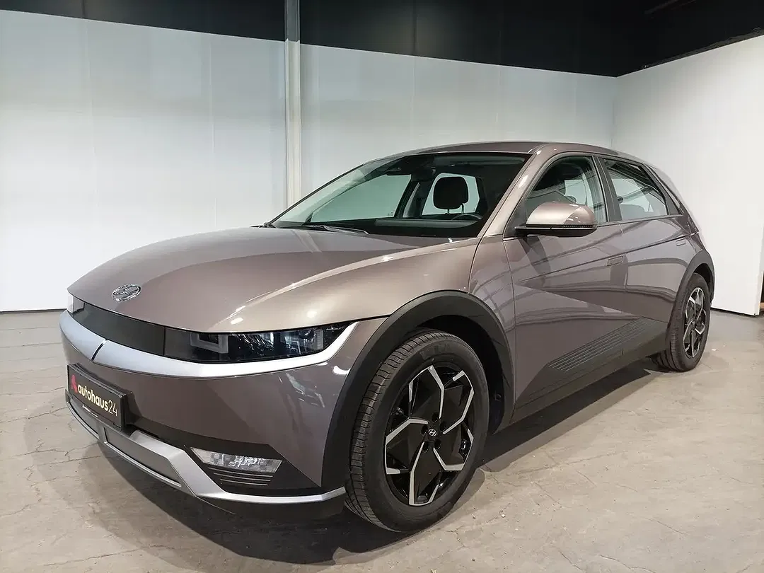 Hyundai IONIQ 5 - Thumbnail 3