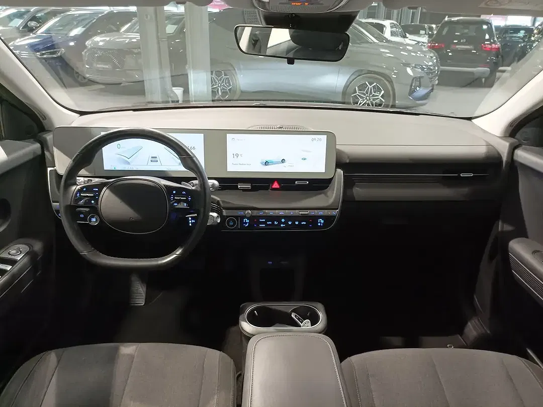 Hyundai IONIQ 5 - Thumbnail 9