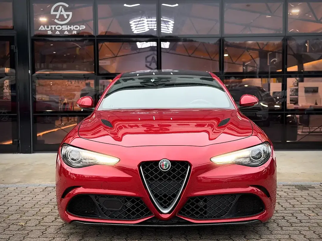 Alfa Romeo Giulia - Thumbnail 10