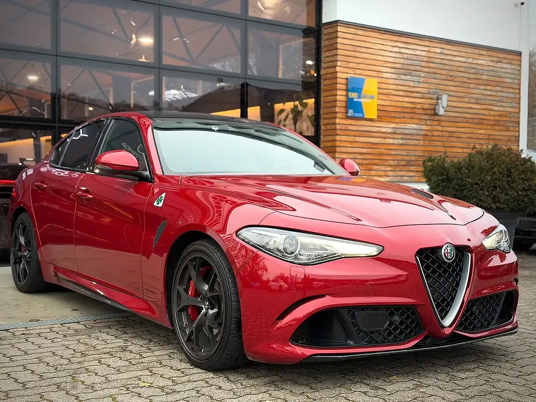 Alfa Romeo Giulia - Thumbnail 12