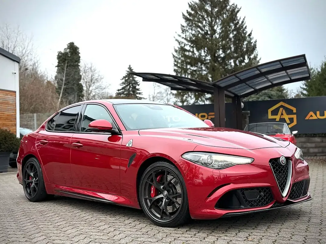 Alfa Romeo Giulia - Thumbnail 6
