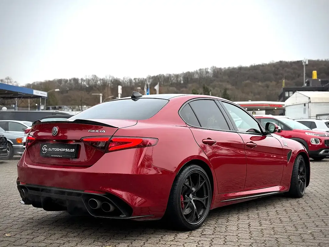 Alfa Romeo Giulia - Thumbnail 7
