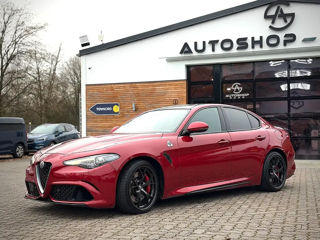 Alfa Romeo Giulia - Thumbnail 8