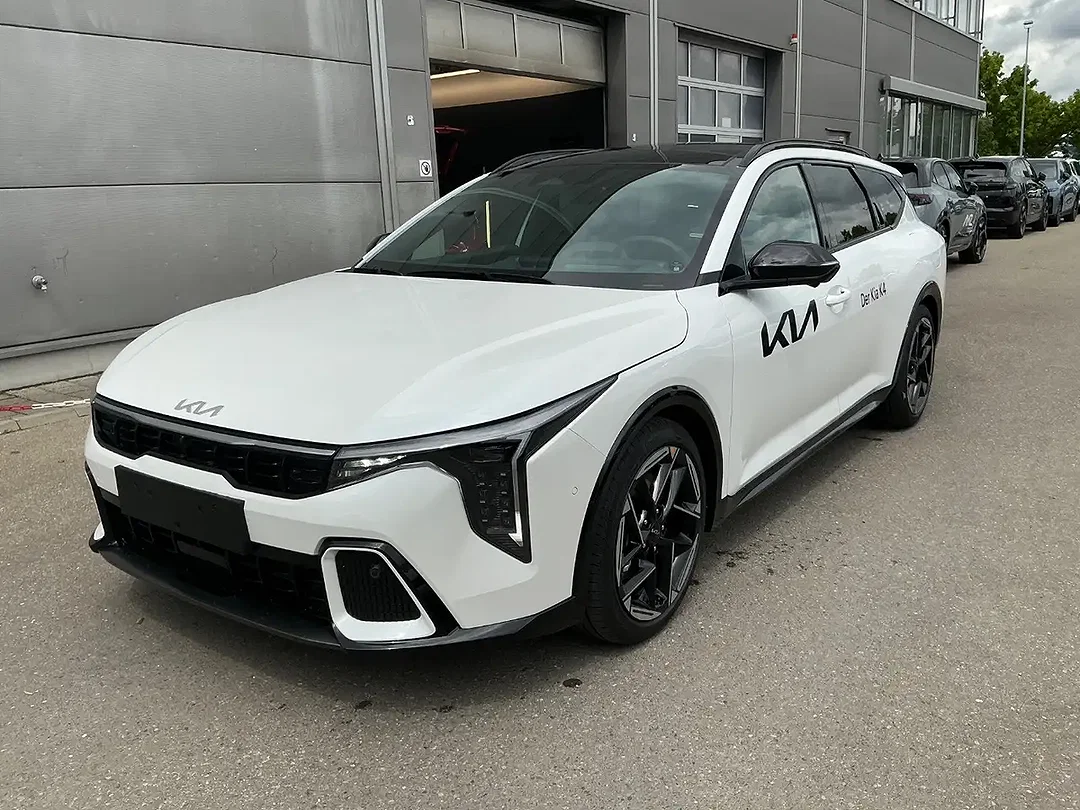 Kia K4 - Afbeelding 1