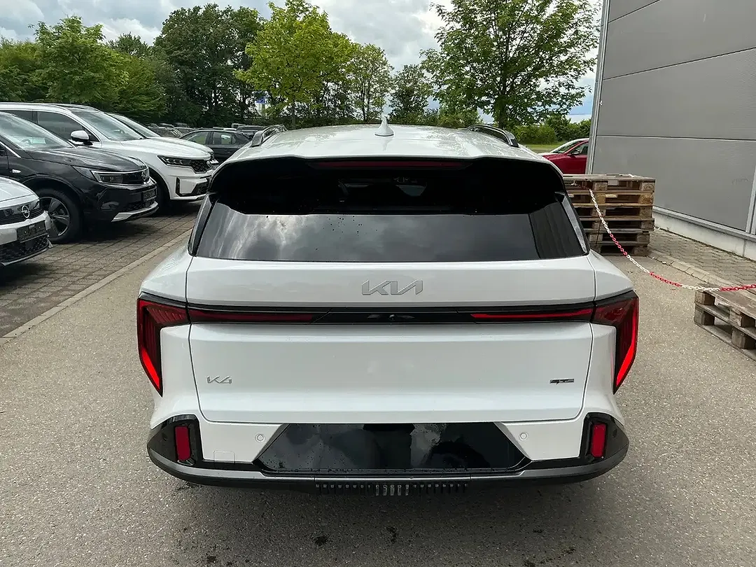 Kia K4 - Thumbnail 6