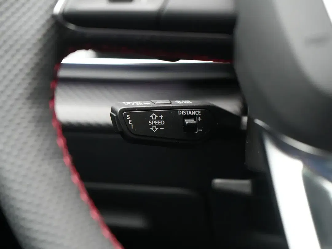 Audi Q8 - Thumbnail 13