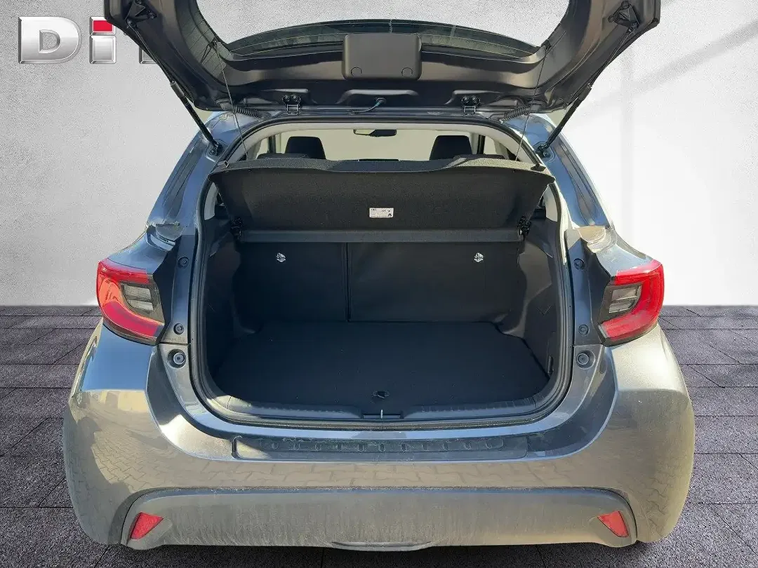 Toyota Yaris - Thumbnail 11