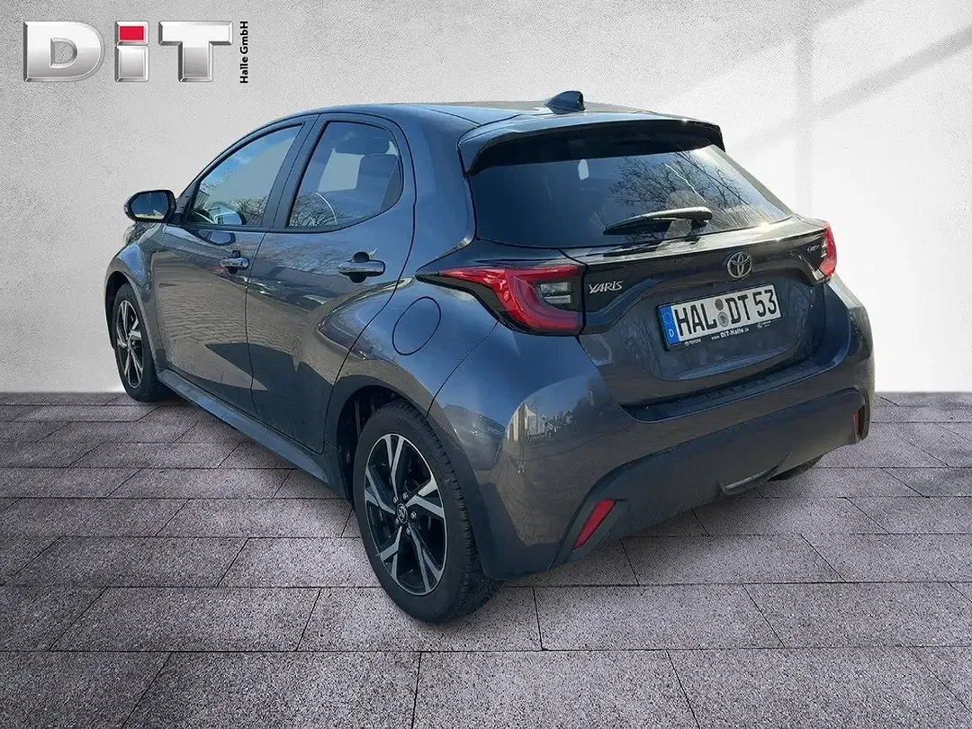 Toyota Yaris - Thumbnail 4