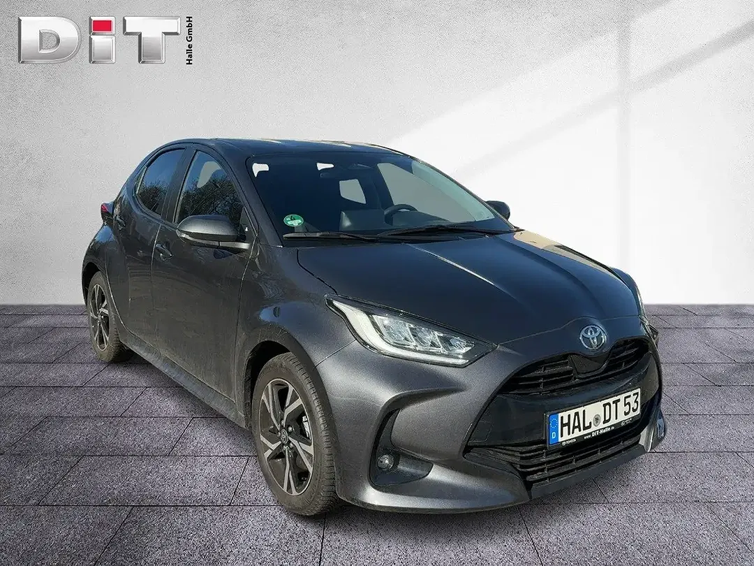 Toyota Yaris - Thumbnail 7