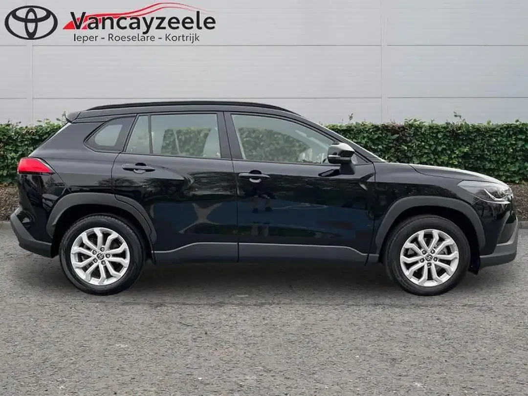 Toyota Corolla Cross - Thumbnail 3