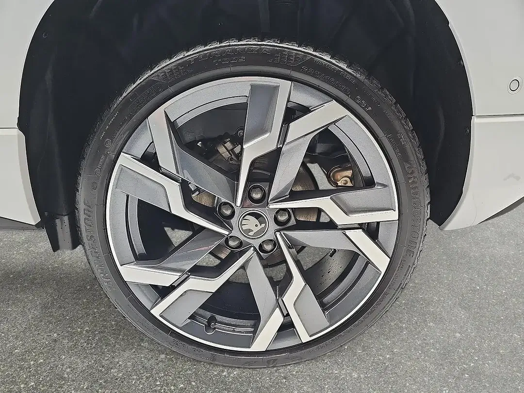 Skoda Karoq - Thumbnail 6