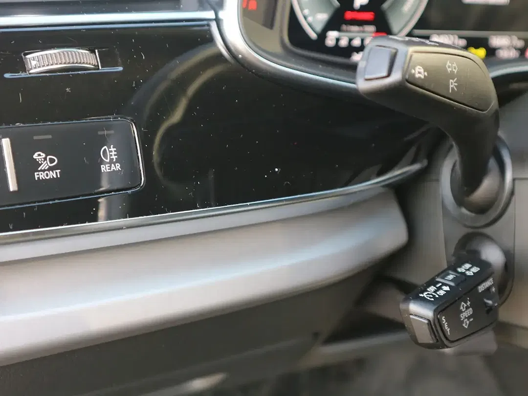 Audi Q7 - Thumbnail 9