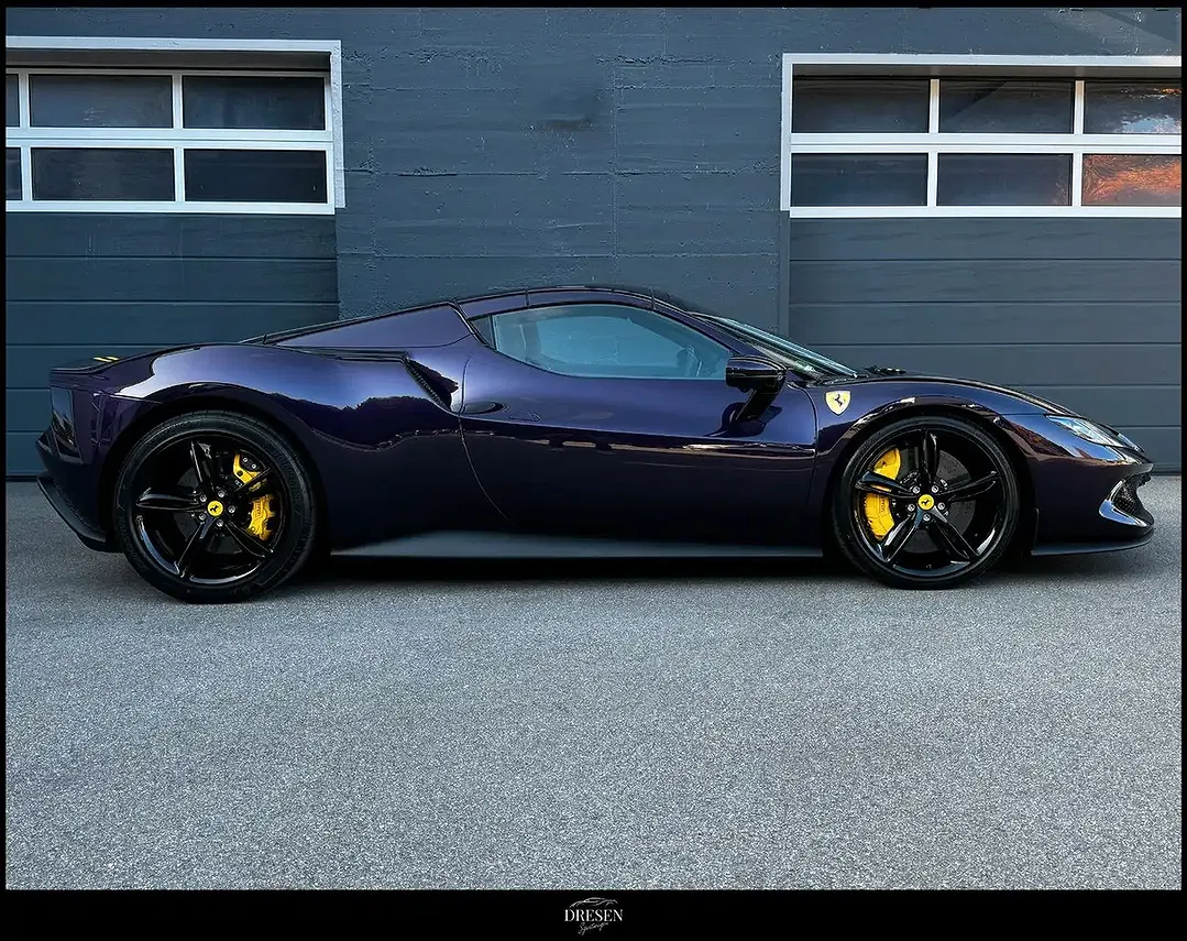 Ferrari 296 GTS - Thumbnail 8