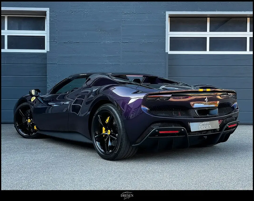 Ferrari 296 GTS - Thumbnail 9