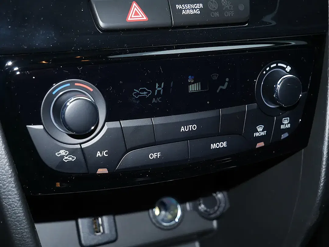 Suzuki Vitara - Thumbnail 15