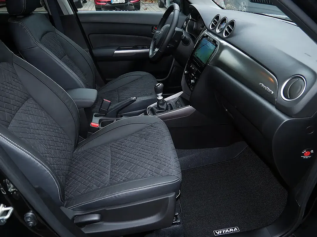 Suzuki Vitara - Thumbnail 8