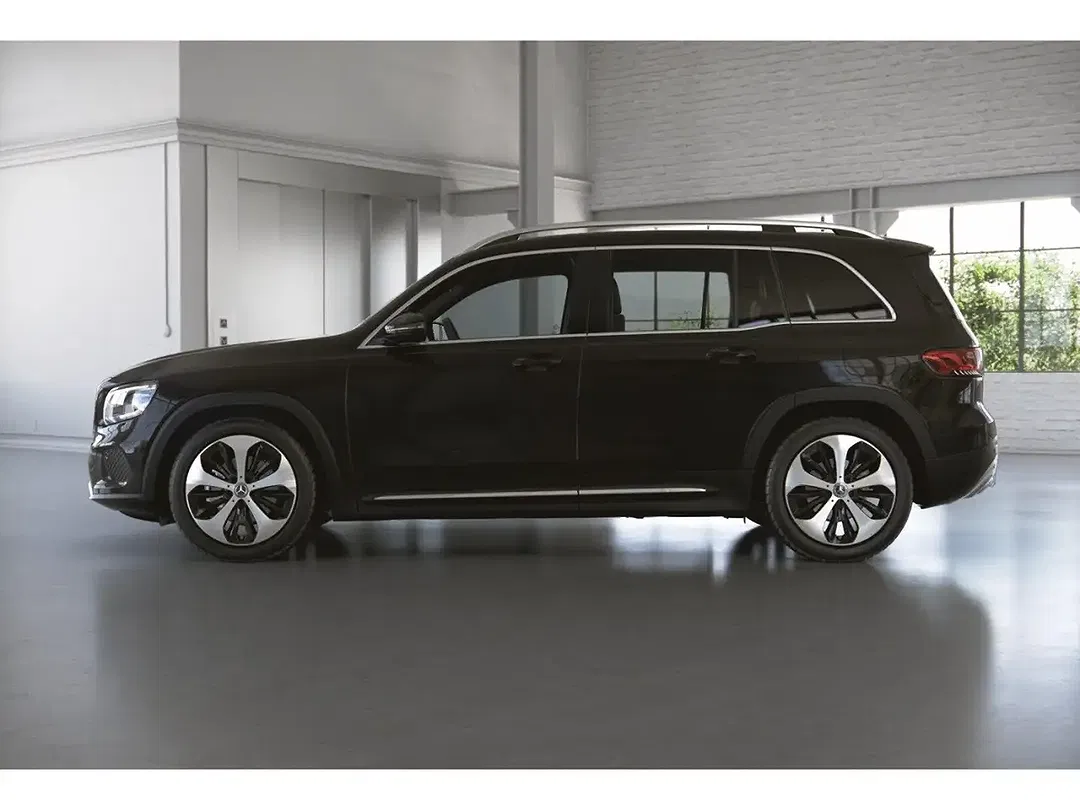 Mercedes-Benz GLB 200 - Thumbnail 3