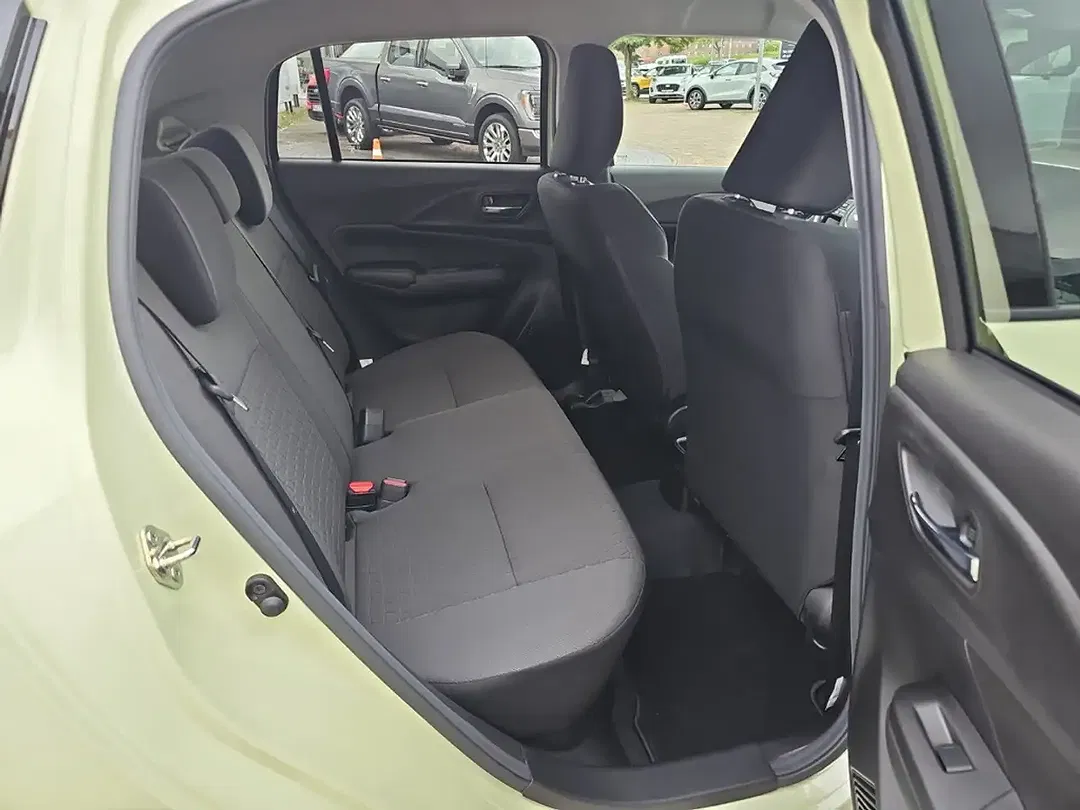 Suzuki Swift - Thumbnail 10