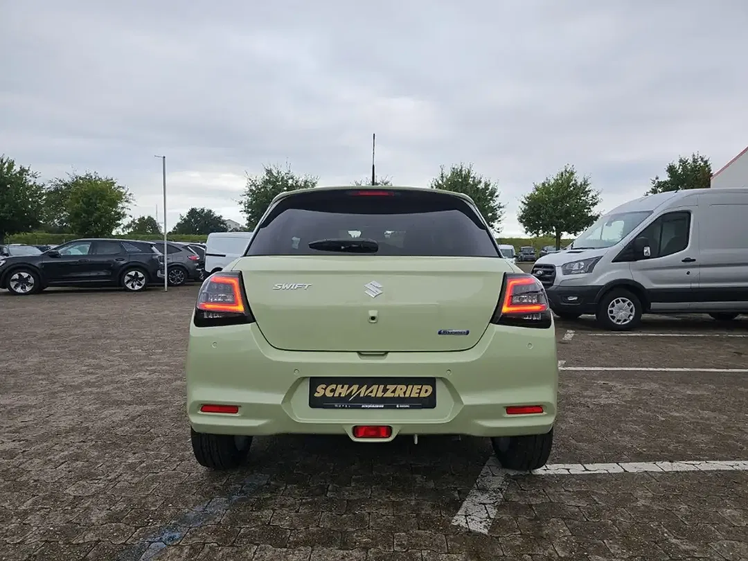 Suzuki Swift - Thumbnail 4
