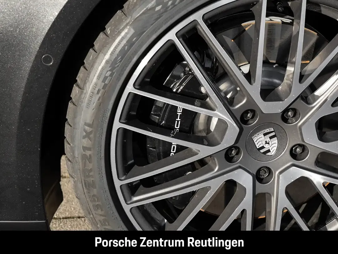 Porsche Panamera - Thumbnail 11