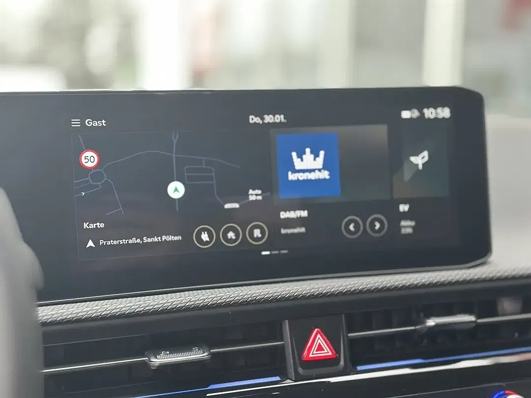 Kia EV6 - Thumbnail 10