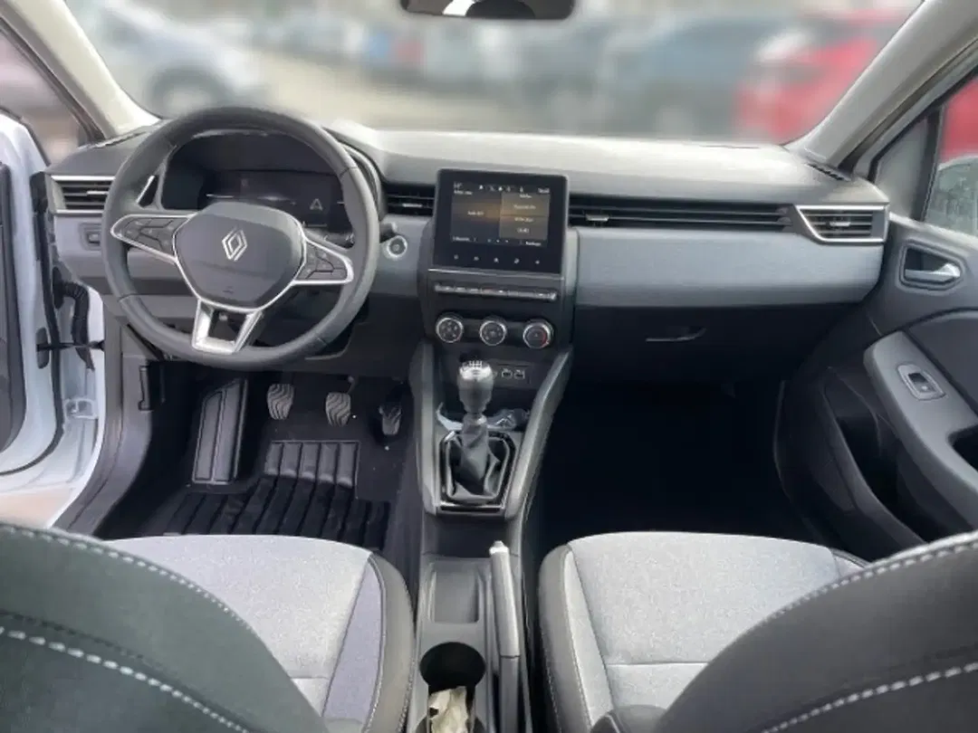 Renault Clio - Thumbnail 11