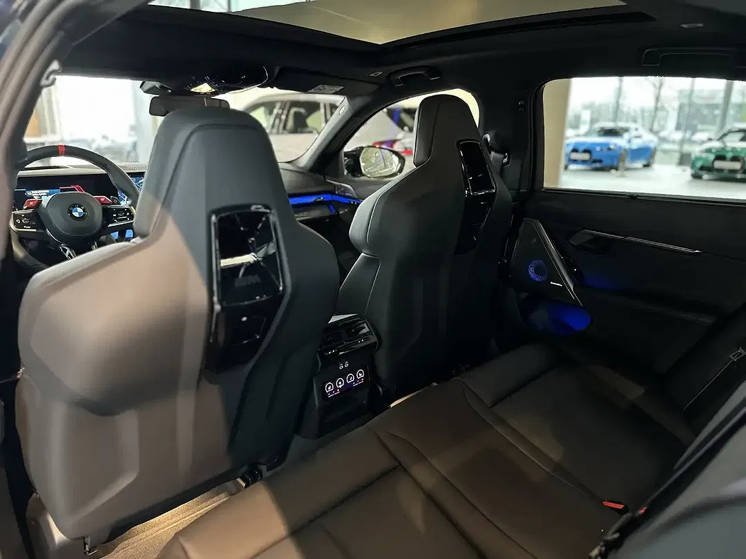 BMW M5 - Thumbnail 14