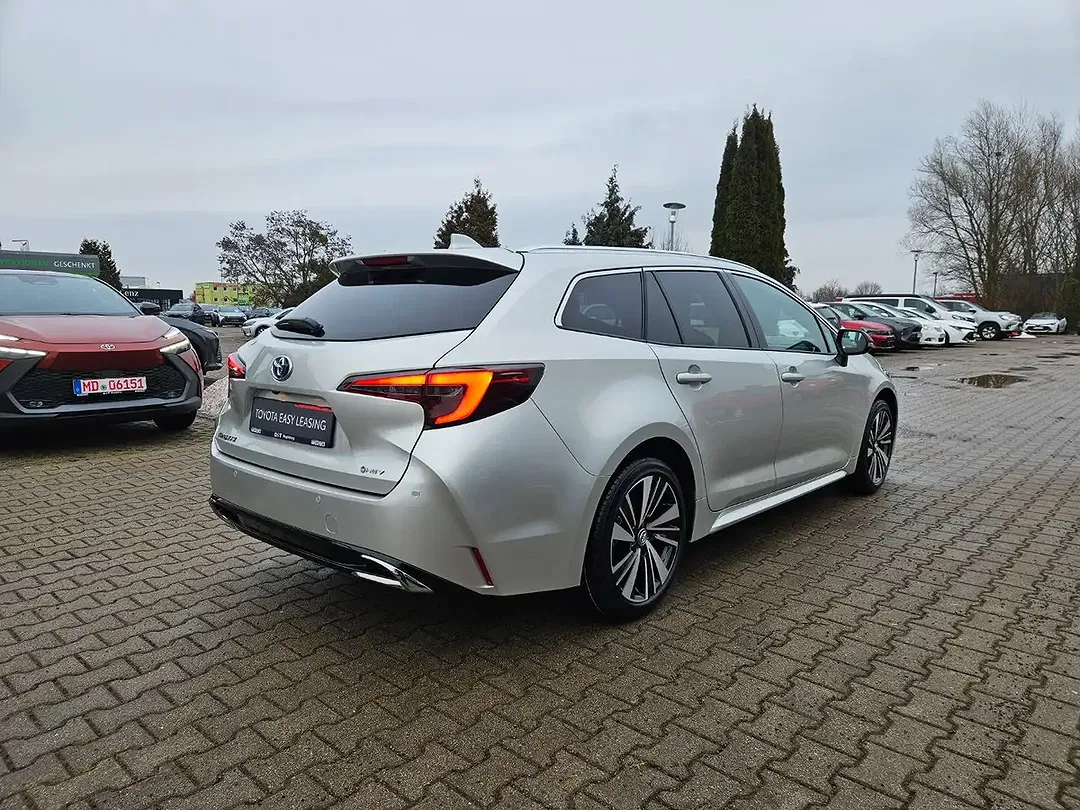Toyota Corolla - Thumbnail 10