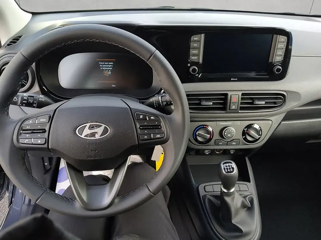 Hyundai i10 - Thumbnail 13