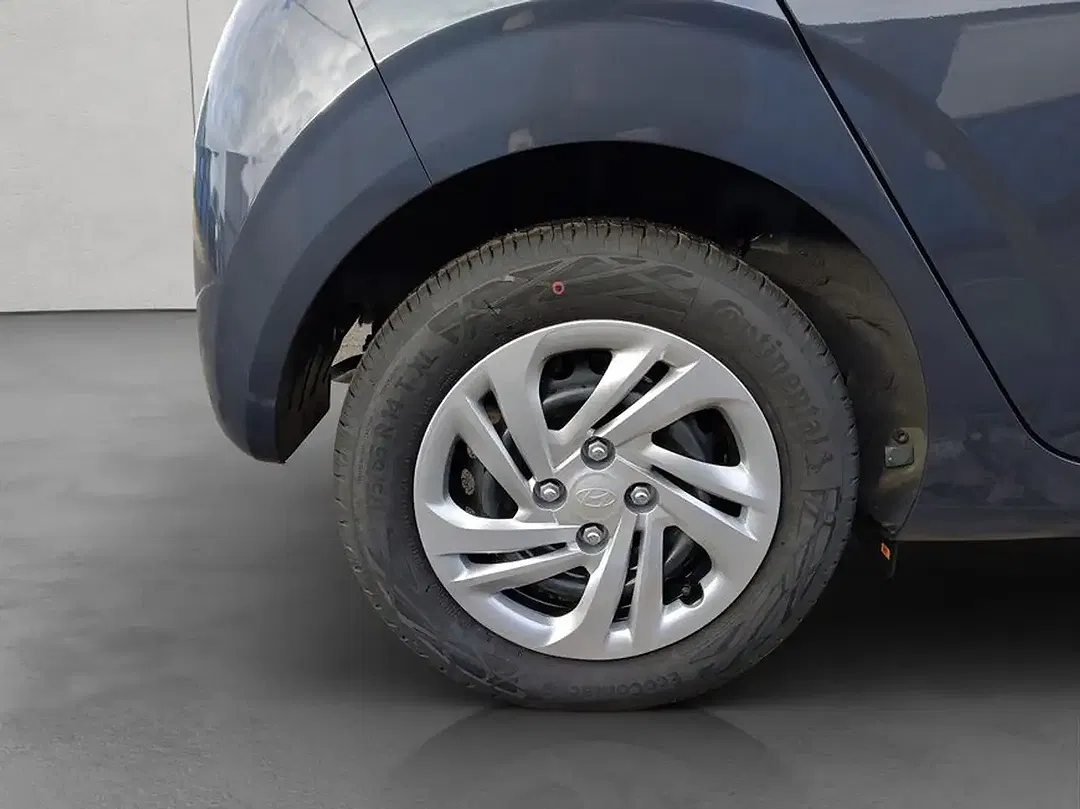 Hyundai i10 - Thumbnail 25