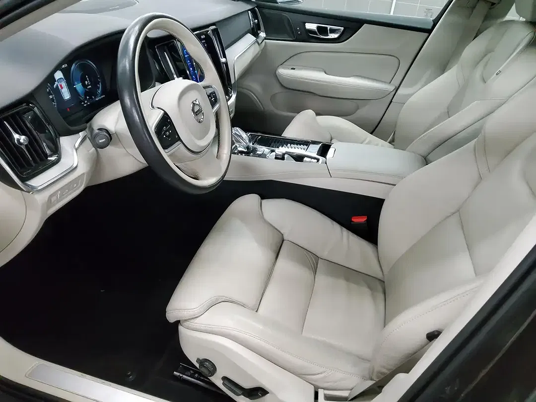 Volvo V60 - Thumbnail 8