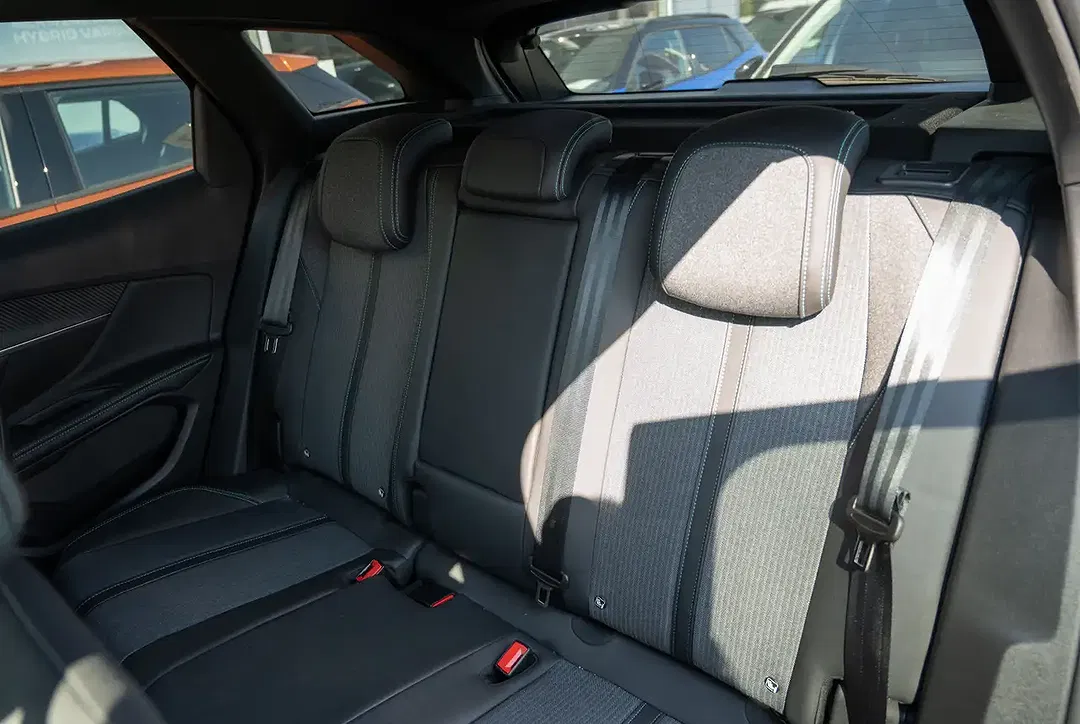 Peugeot 3008 - Thumbnail 8
