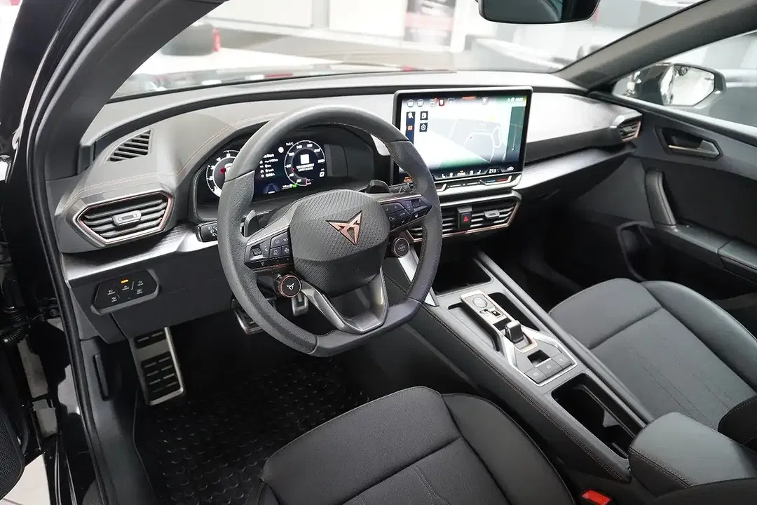 CUPRA Leon - Thumbnail 10
