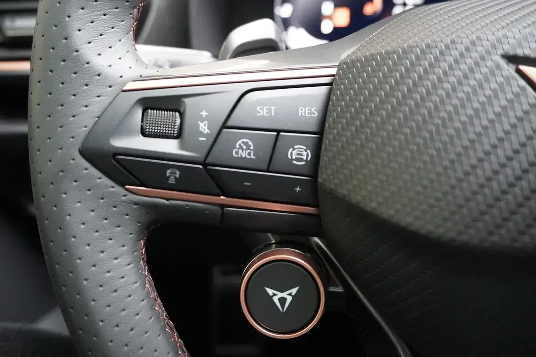 CUPRA Leon - Thumbnail 12