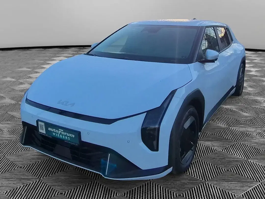 Kia EV4 - Thumbnail 1