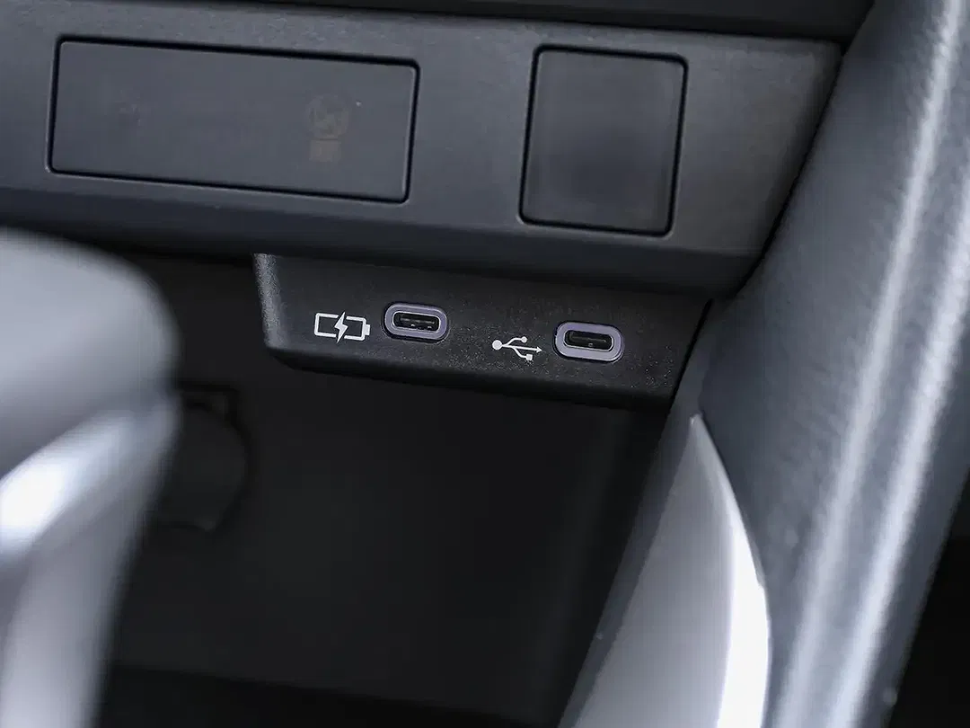 Toyota Yaris - Thumbnail 14