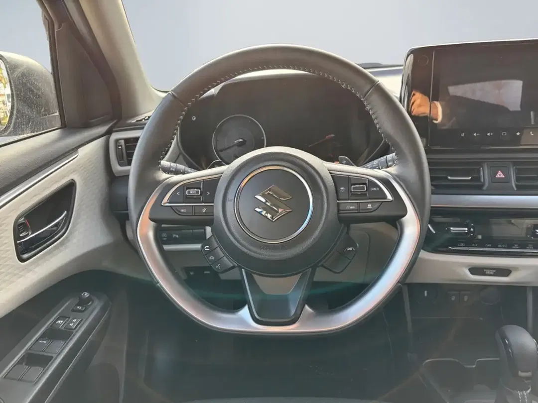 Suzuki Swift - Thumbnail 12