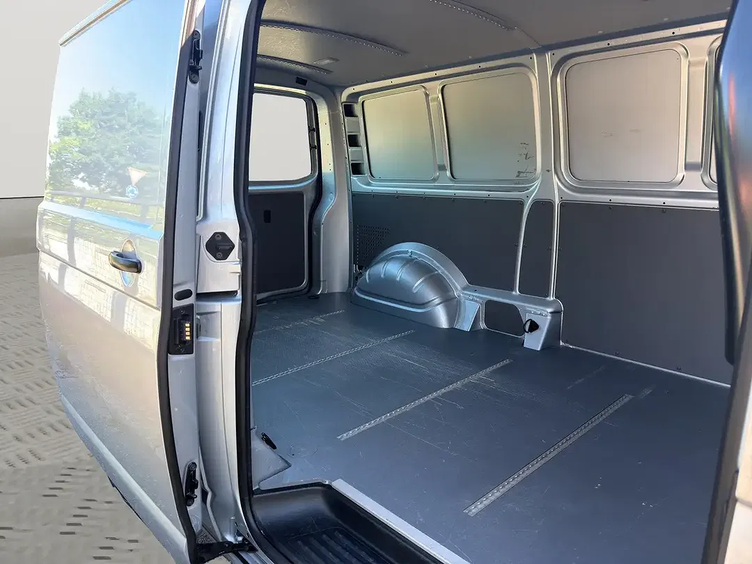 Volkswagen Transporter - Thumbnail 14
