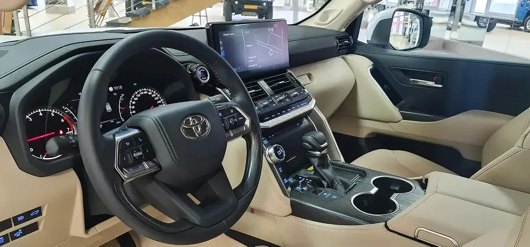 Toyota Land Cruiser - Thumbnail 15