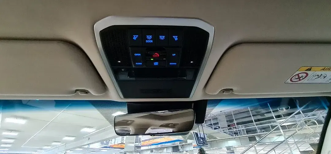 Toyota Land Cruiser - Thumbnail 20