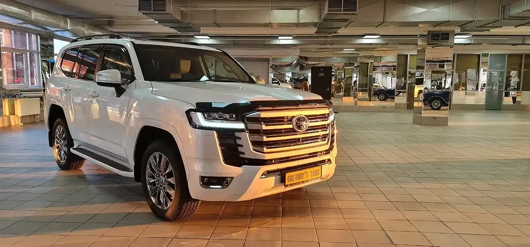 Toyota Land Cruiser - Thumbnail 8