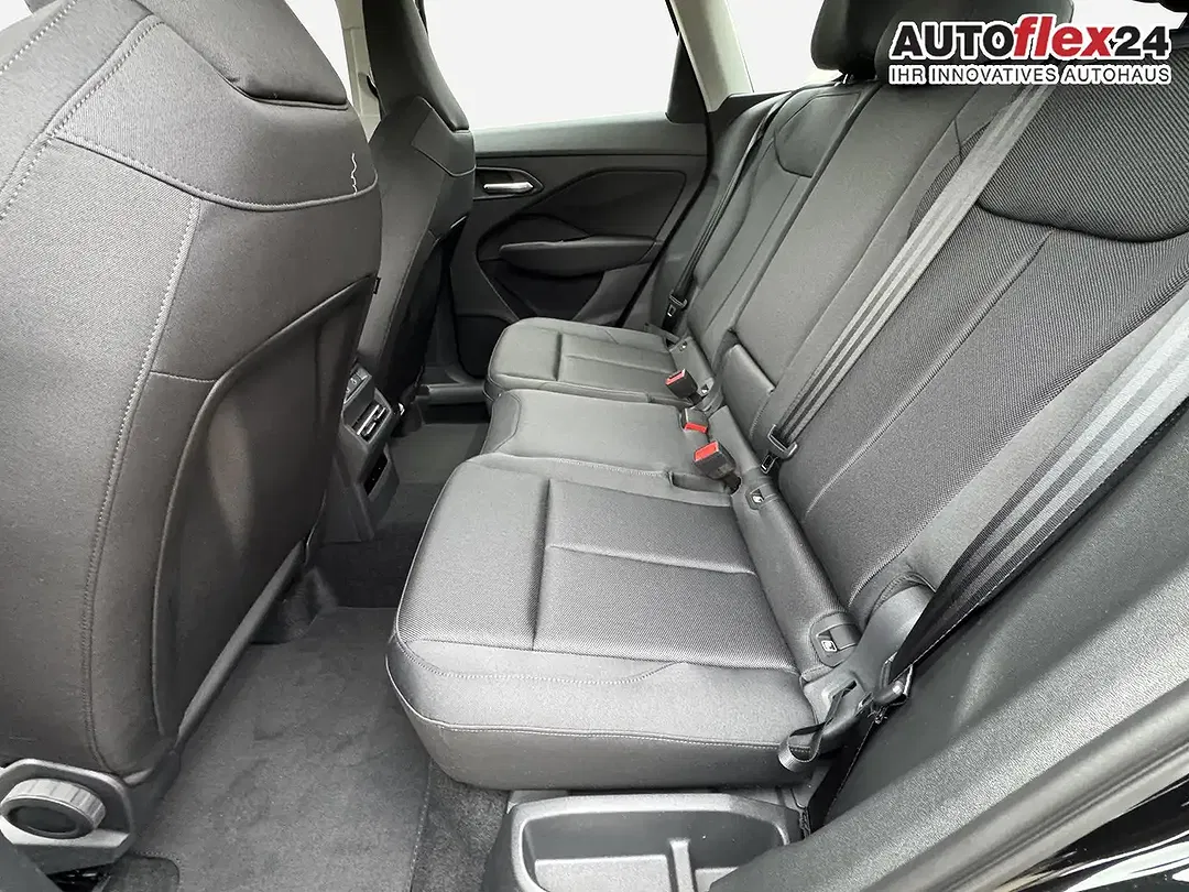 Audi Q3 - Thumbnail 10