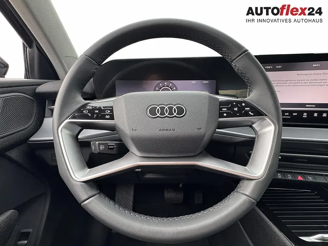 Audi Q3 - Thumbnail 13