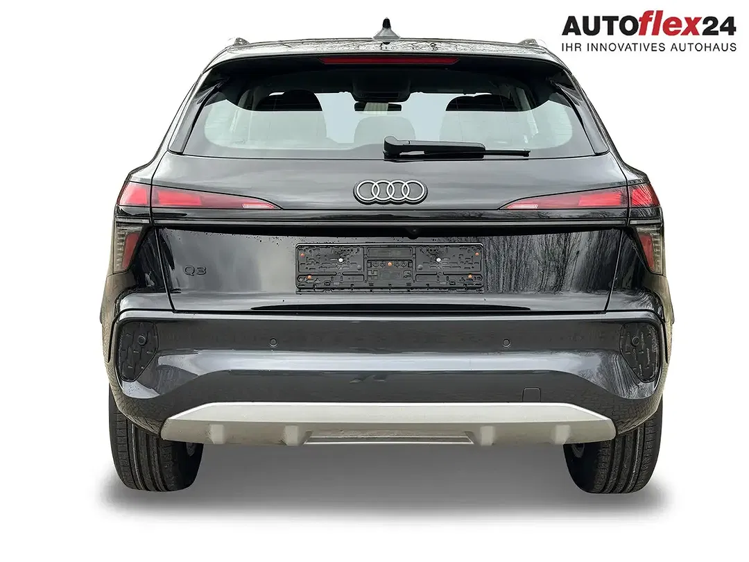 Audi Q3 - Thumbnail 3