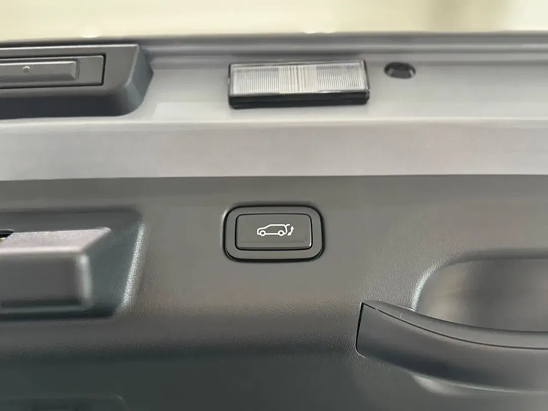 Kia EV4 - Thumbnail 11